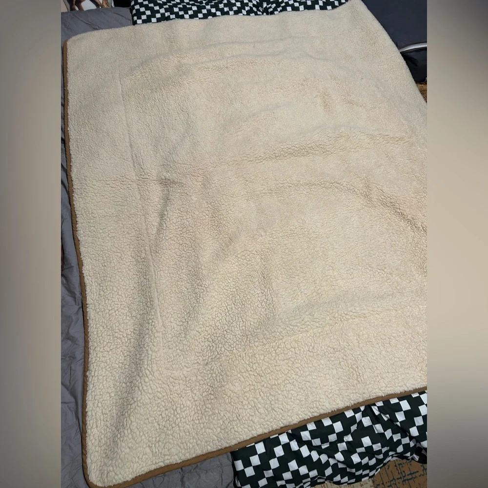 🐶Kirkland Paisley pet bed / crate mat or floor cushion Blanket